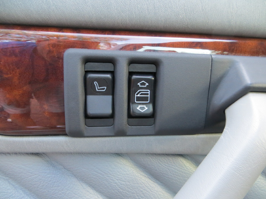 1990 Mercedes 560sel key